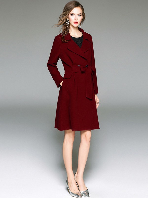 米女文女装2022春夏季酒红色大衣