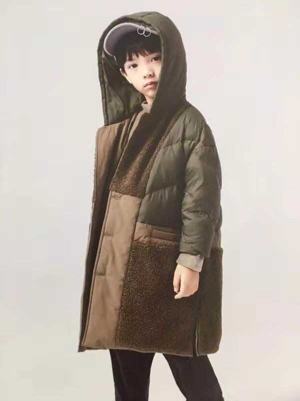 广州小明星2022秋冬季黑色棉服