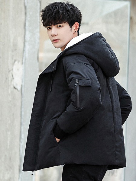 独领亿阁2022秋冬季白色棉服