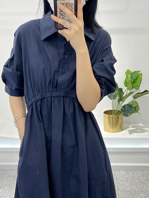 赫本家2022春夏季藏蓝色衬衫裙