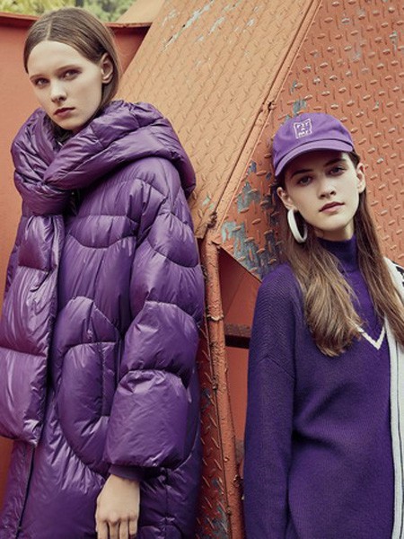 妍帛女装2022秋冬季紫色羽绒服