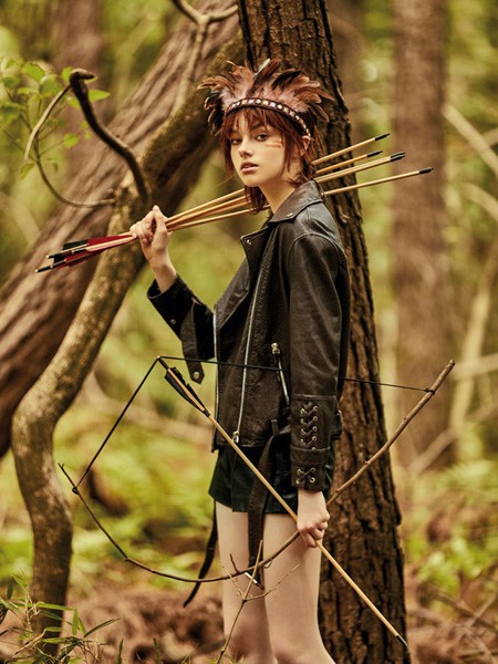 妍帛女装2022秋冬季黑色皮衣