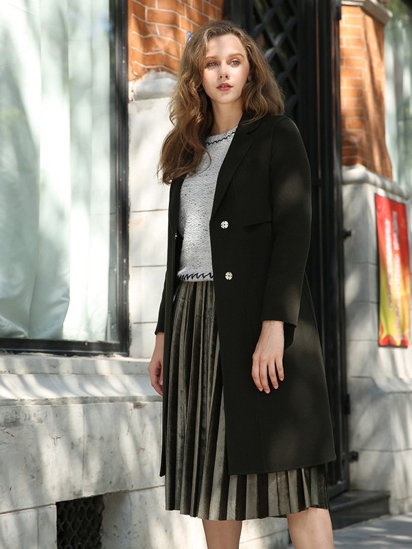 轲雅女装2022秋冬季黑色大衣