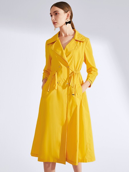 真斯贝尔女装2022秋冬季黄色风衣