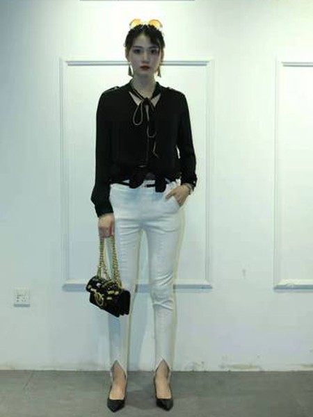 尚咪拉女装2022春夏季白色T恤