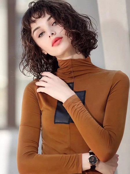 艾达禾女装2022秋冬季咖啡色针织衫