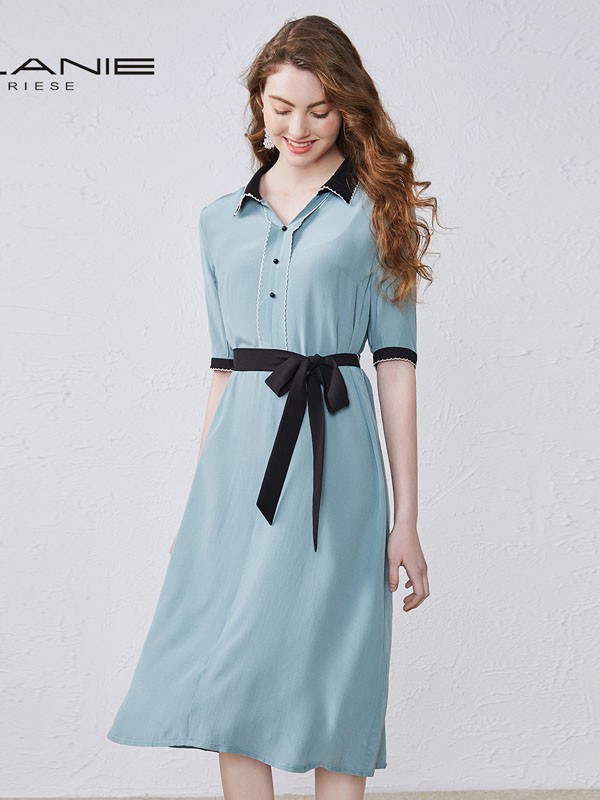 依兰女装2022秋冬季蓝色连衣裙