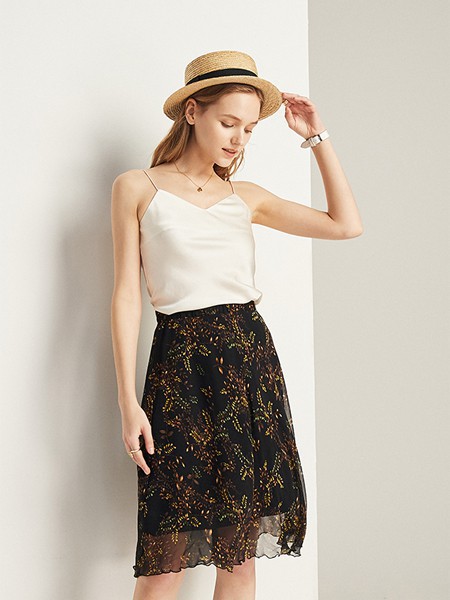 帕罗女装2022春夏季白色背心