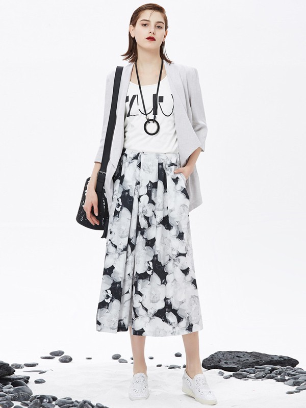 醉酷女装2022春夏季白色背心