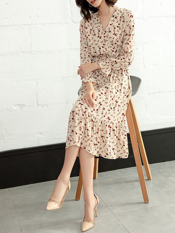 卡柏迪2022春夏季米色连衣裙