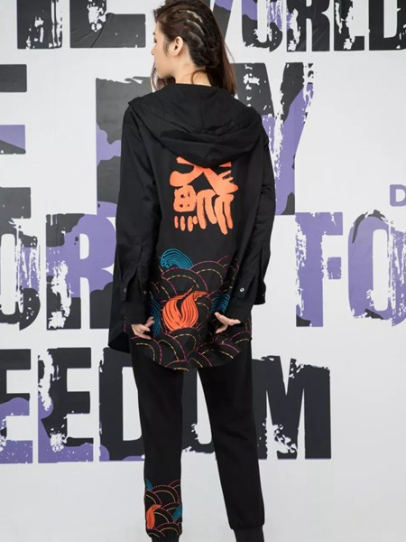 大鲲休闲装2022春夏季黑色T恤