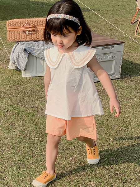 姜小牙2022春夏季白色衬衫