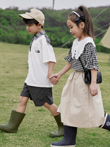 姜小牙2022春夏季白色T恤