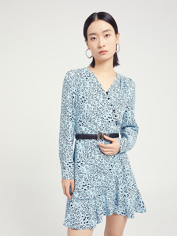 雅芙2022秋冬季蓝色连衣裙