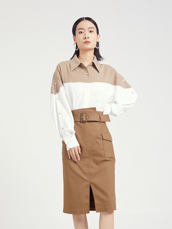 雅芙2022秋冬季咖啡色半身裙