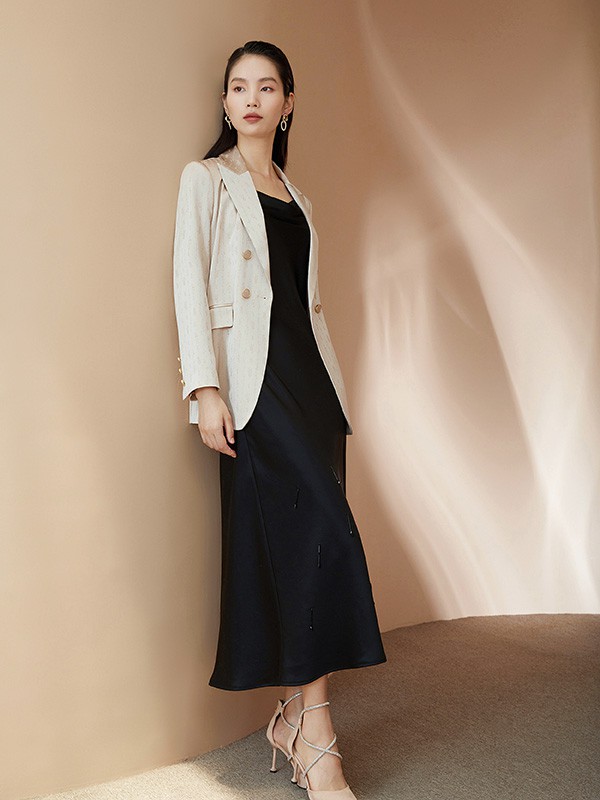 佳纷时尚馆女装2022秋冬季黑色连衣裙