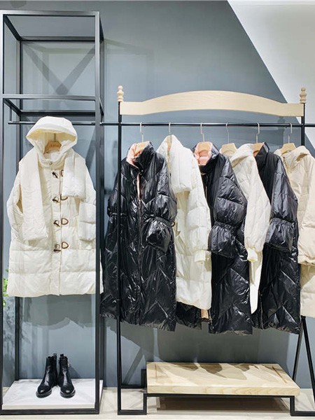 联胜服饰女装2022秋冬季白色棉服