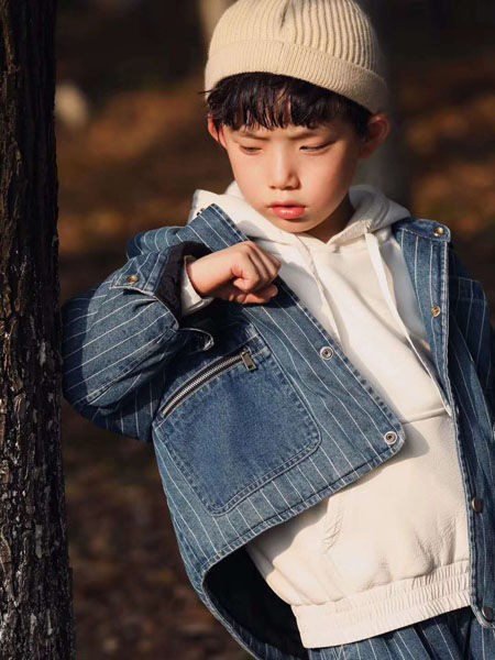 吾名堂童装2022秋冬季白色卫衣