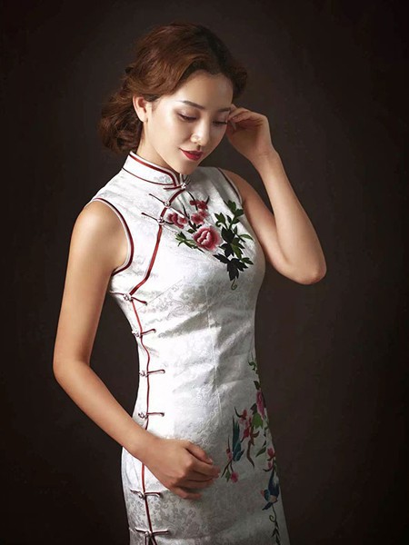 ​优刻定制男装2022秋冬季白色旗袍