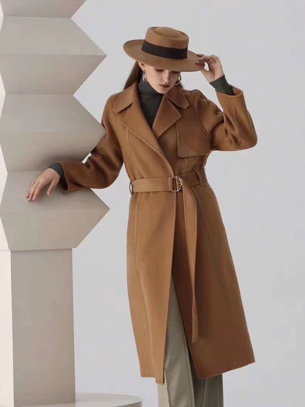 钰一女装2022秋冬季驼色大衣