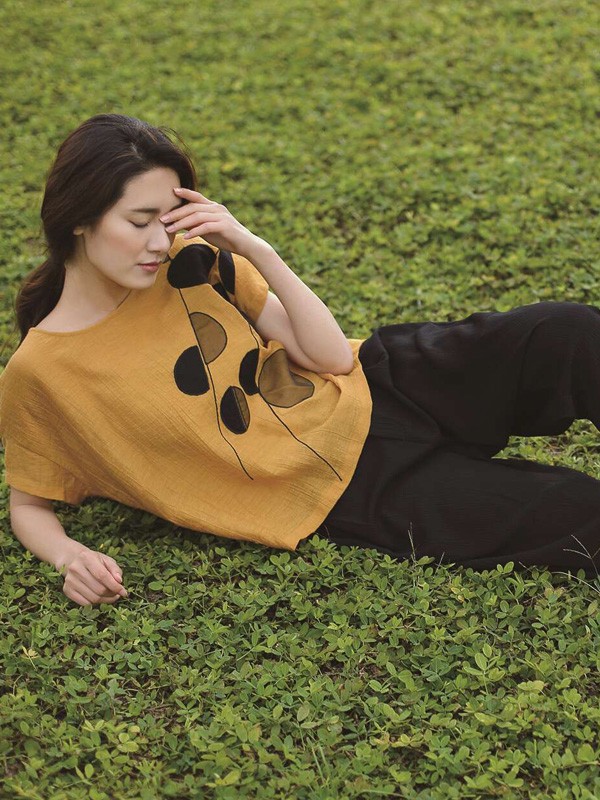 天开悟语女装2022春夏季棕色T恤