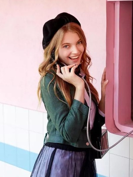 依尚街区2022春夏季墨绿色外套