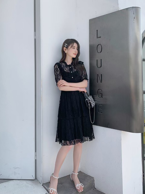 莎融2022春夏季黑色连衣裙