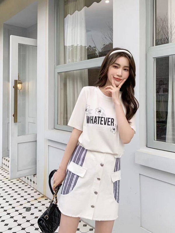 莎融女装2022春夏季白色T恤