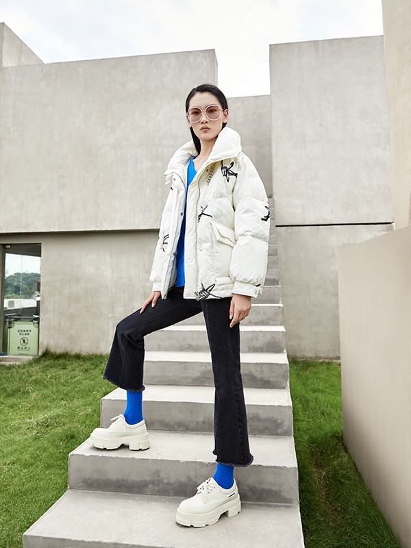 IN+茵嘉女装2022秋冬季白色长裤