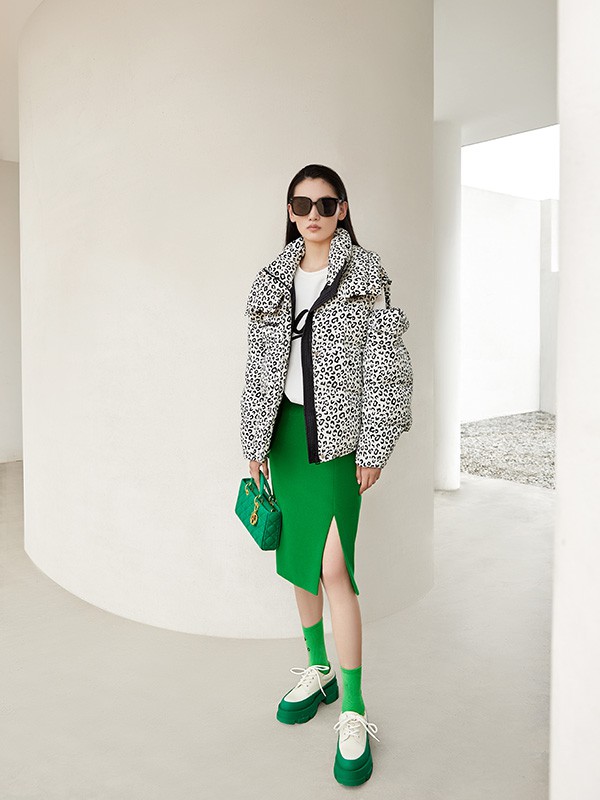 IN+茵嘉女装2022秋冬季绿色包臀裙