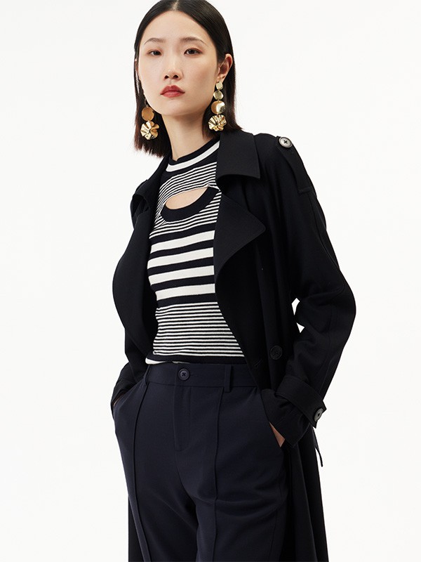 芊之美2022秋冬季黑色风衣