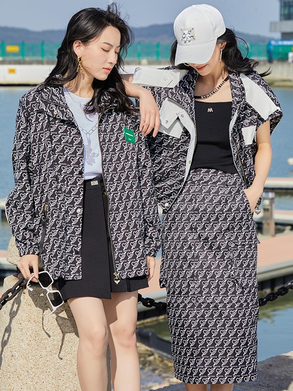 美诗缇2022秋冬季黑色包臀裙