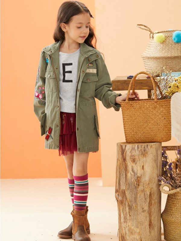 巴巴小镇童装2022秋冬季白色T恤