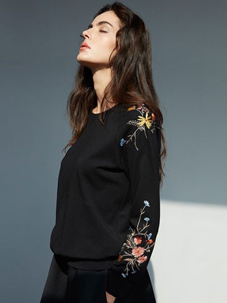 瓒妮佛女装2022秋冬季黑色T恤