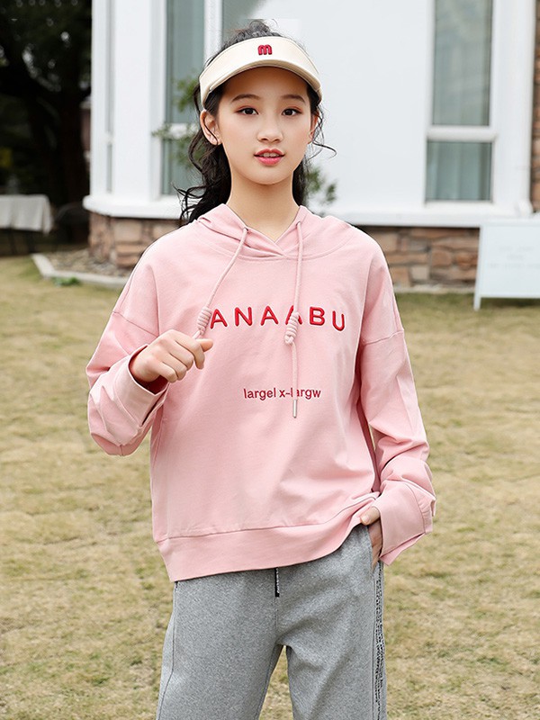 米珂凯蒂童装2022秋冬季粉色卫衣