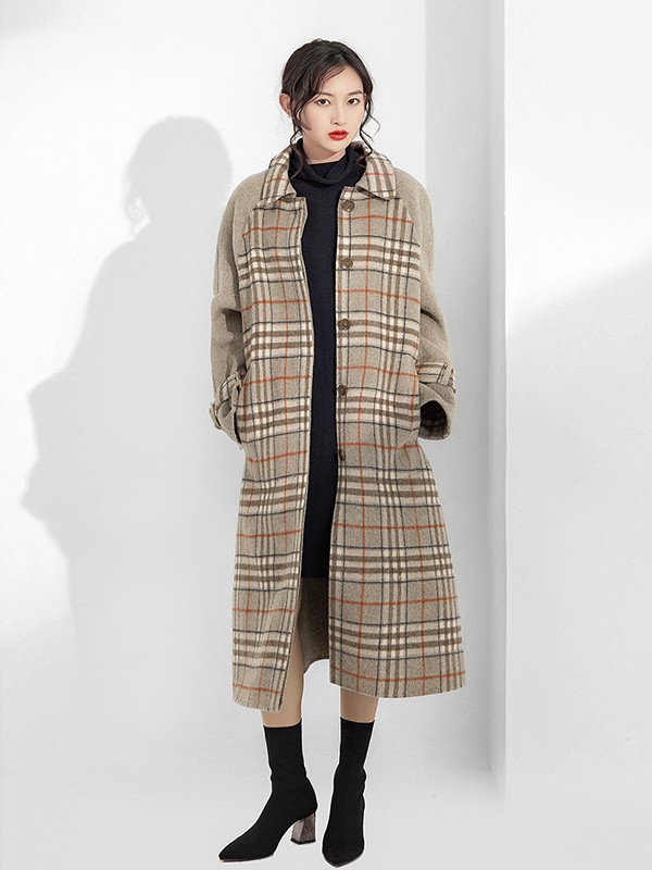 和言女装2022秋冬季卡其色大衣