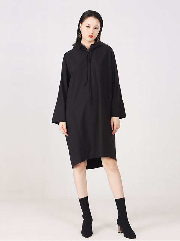 和言女装2022春夏季黑色连衣裙