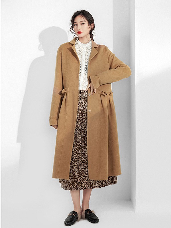 和言女装2022秋冬季咖啡色大衣