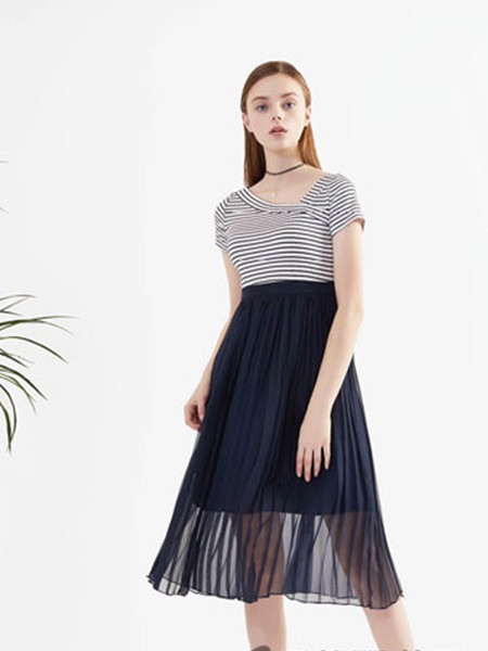 布同 女装2022春夏季灰色T恤