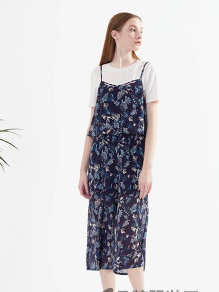 布同 女装2022春夏季藏蓝色吊带裙