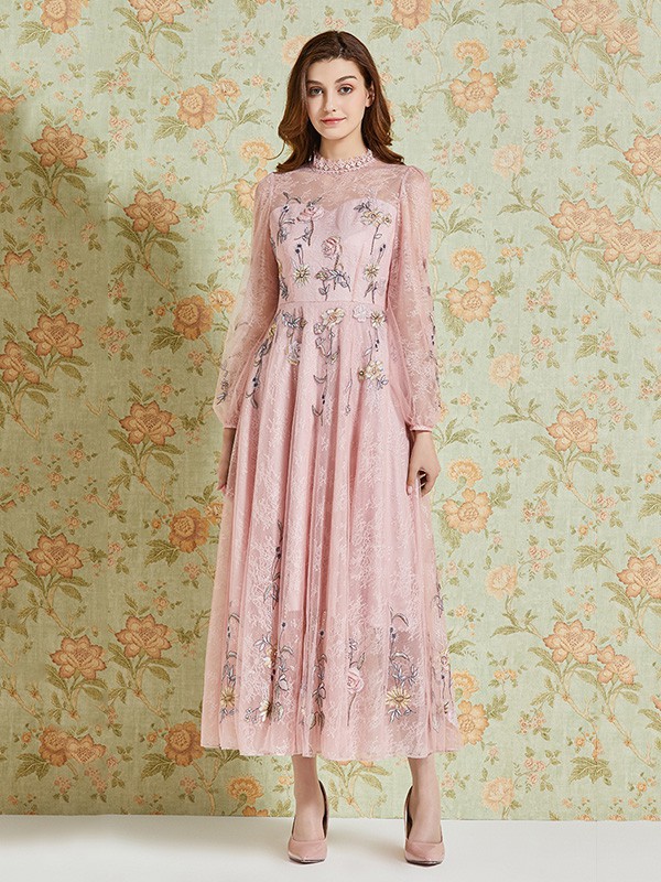 粉红玛琍2022秋冬季粉色连衣裙