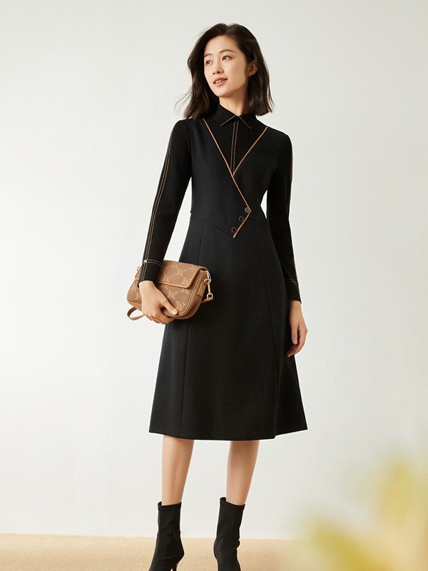 2022秋冬季黑色连衣裙
