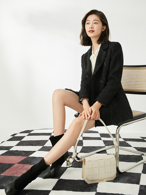 2022秋冬季黑色西装