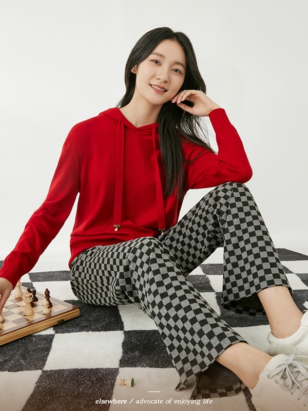 2022秋冬季红色卫衣