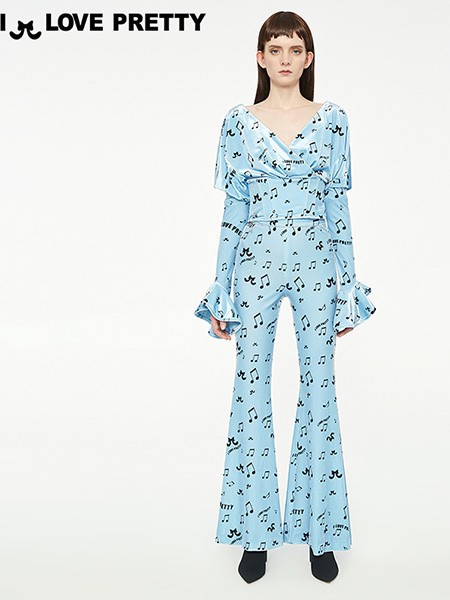 我爱漂亮2022秋冬季蓝色喇叭裤