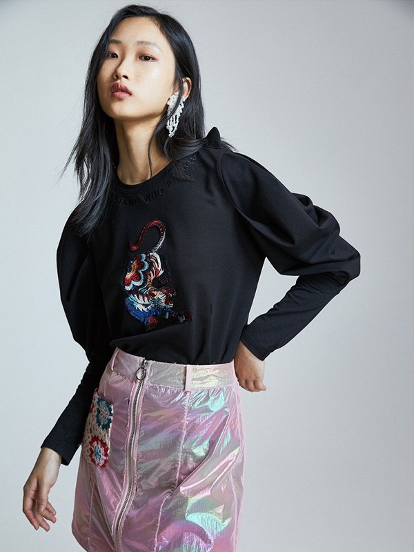 裂帛女装2022秋冬季黑色T恤