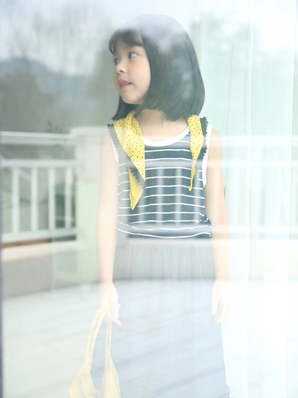 墨熹童装2022夏季黑色连衣裙