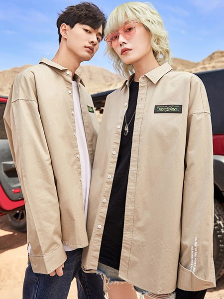 衣品天成休闲装2022秋冬季米色大衣