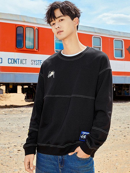 衣品天成休闲装2022秋冬季黑色T恤