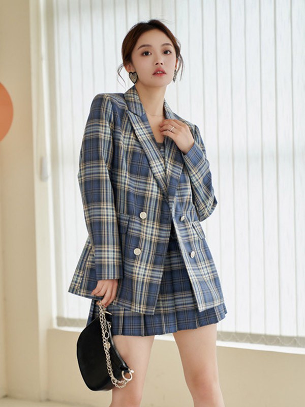 依尚街区2022秋季拼色套装